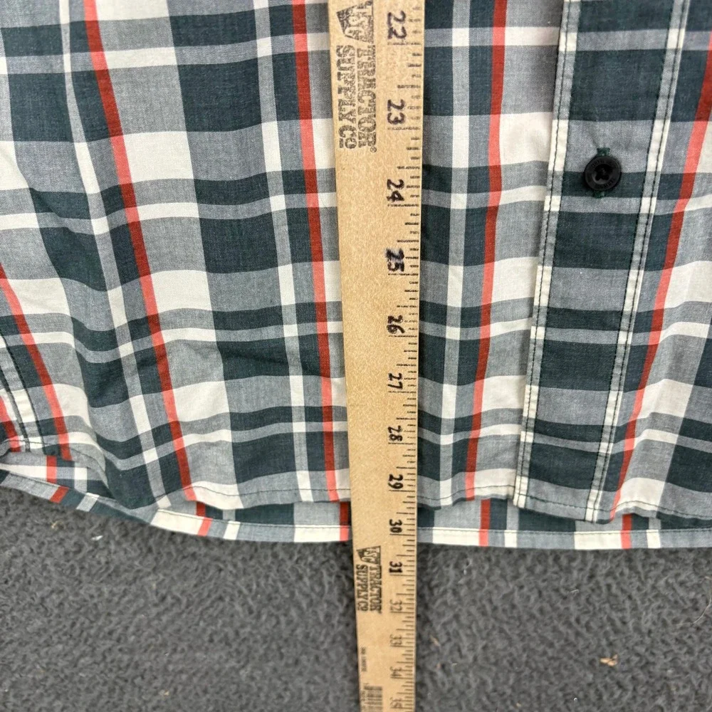 The North Face Mens Medium Plaid Short Sleeve Button Down Shirt